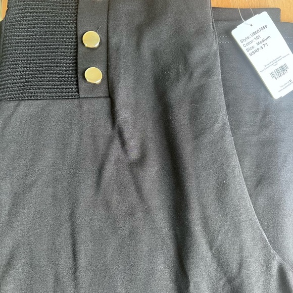 Suzanne Betro Black Button-Accent Pants Medium - Picture 8 of 9